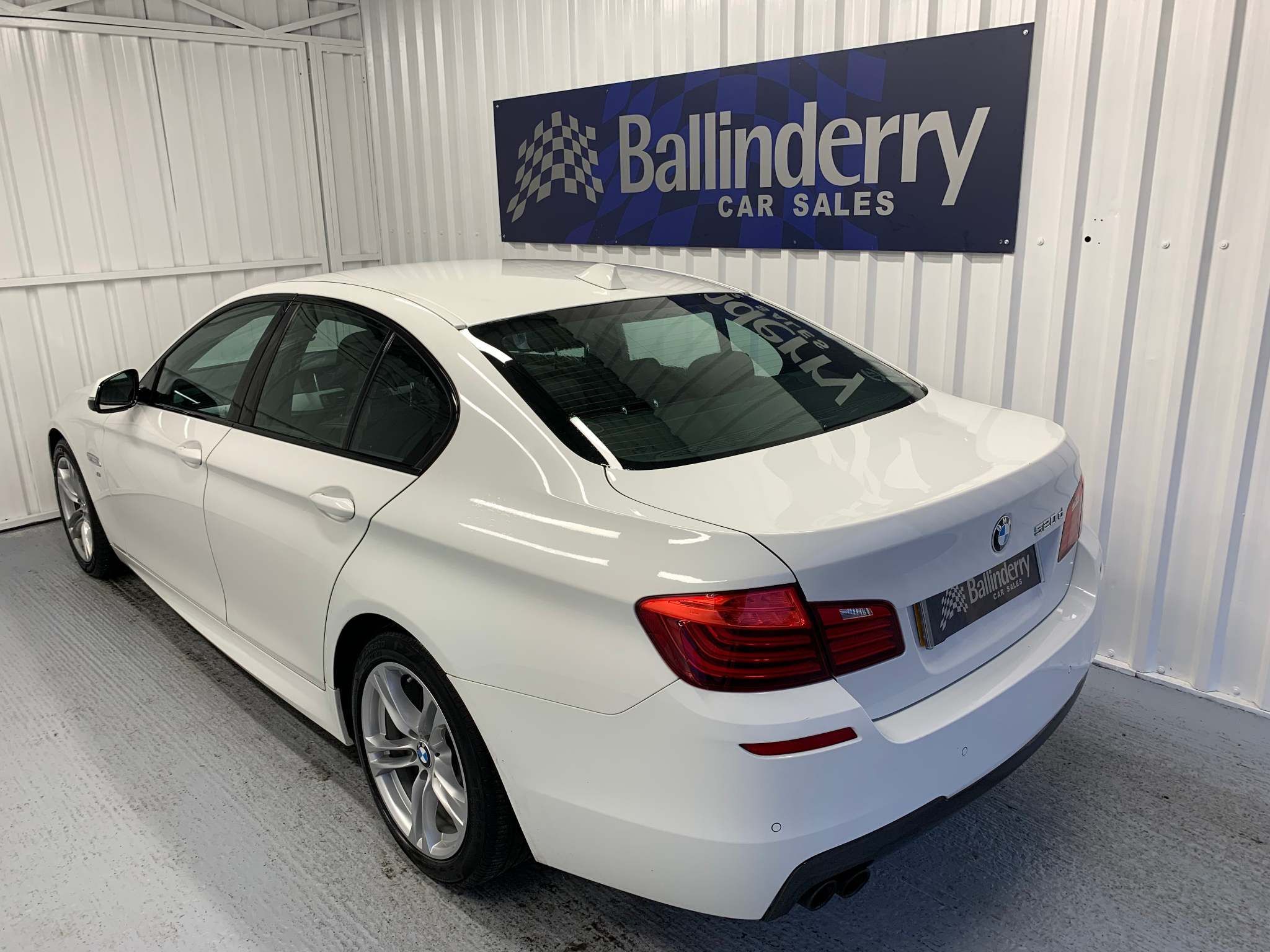 2014 BMW 5 Series 2.0 520d M Sport SAT NAV-LEATHER-HEATED SEATS 2.0