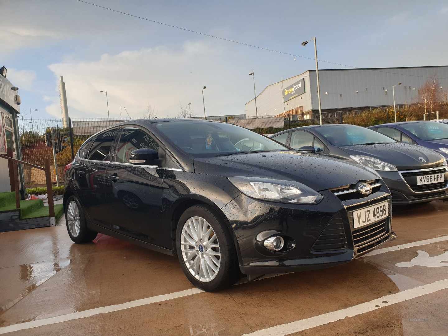 test22014 Ford Focus 1.0  EcoBoost  Zetec  5dr Petrol Manual  – Philip McGarrity Cars Newtownabbey